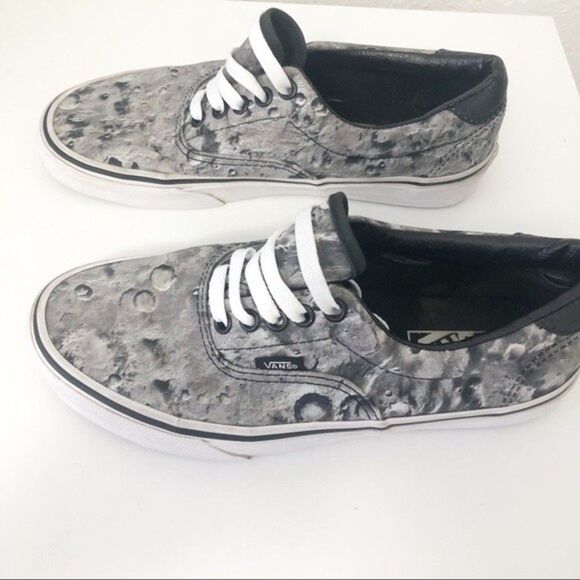 VANS Moon Surface Print Lace up Sneakers M6.5 W8 - Picture 3 of 10